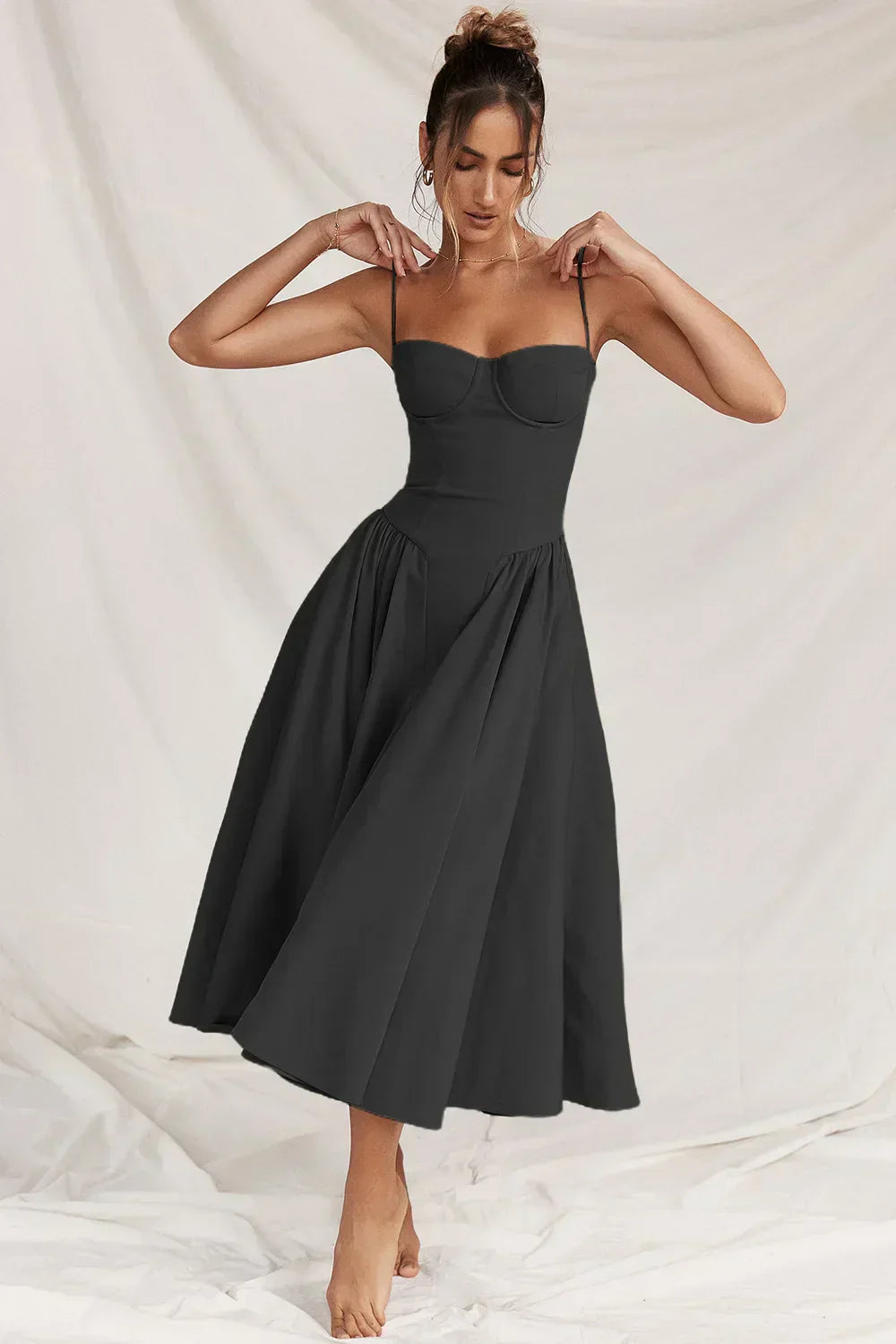 Daisy | Sleeveless midi dress with corset cut