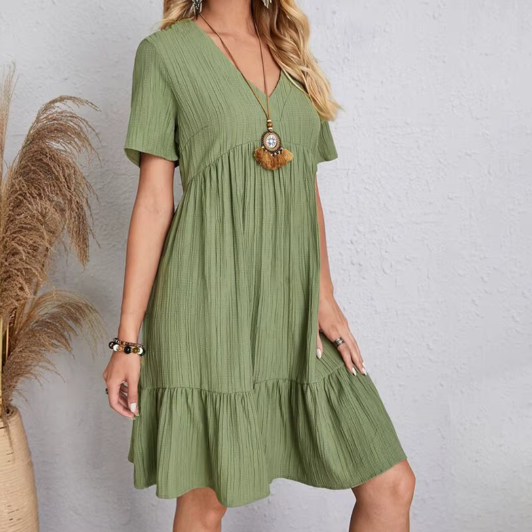 Abigail | Flowing & flattering pleated dress