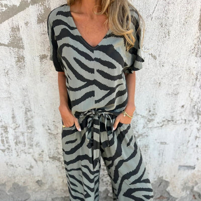 Enola | V-neck zebra print 2-piece set