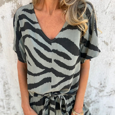 Enola | V-neck zebra print 2-piece set